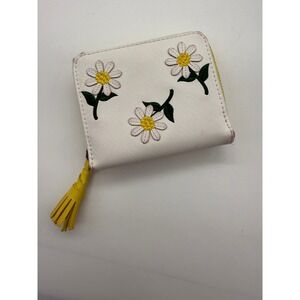 Cute White Spring Daisy Floral Bifold Wallet Yellow Tassel Zip Coin Pocket